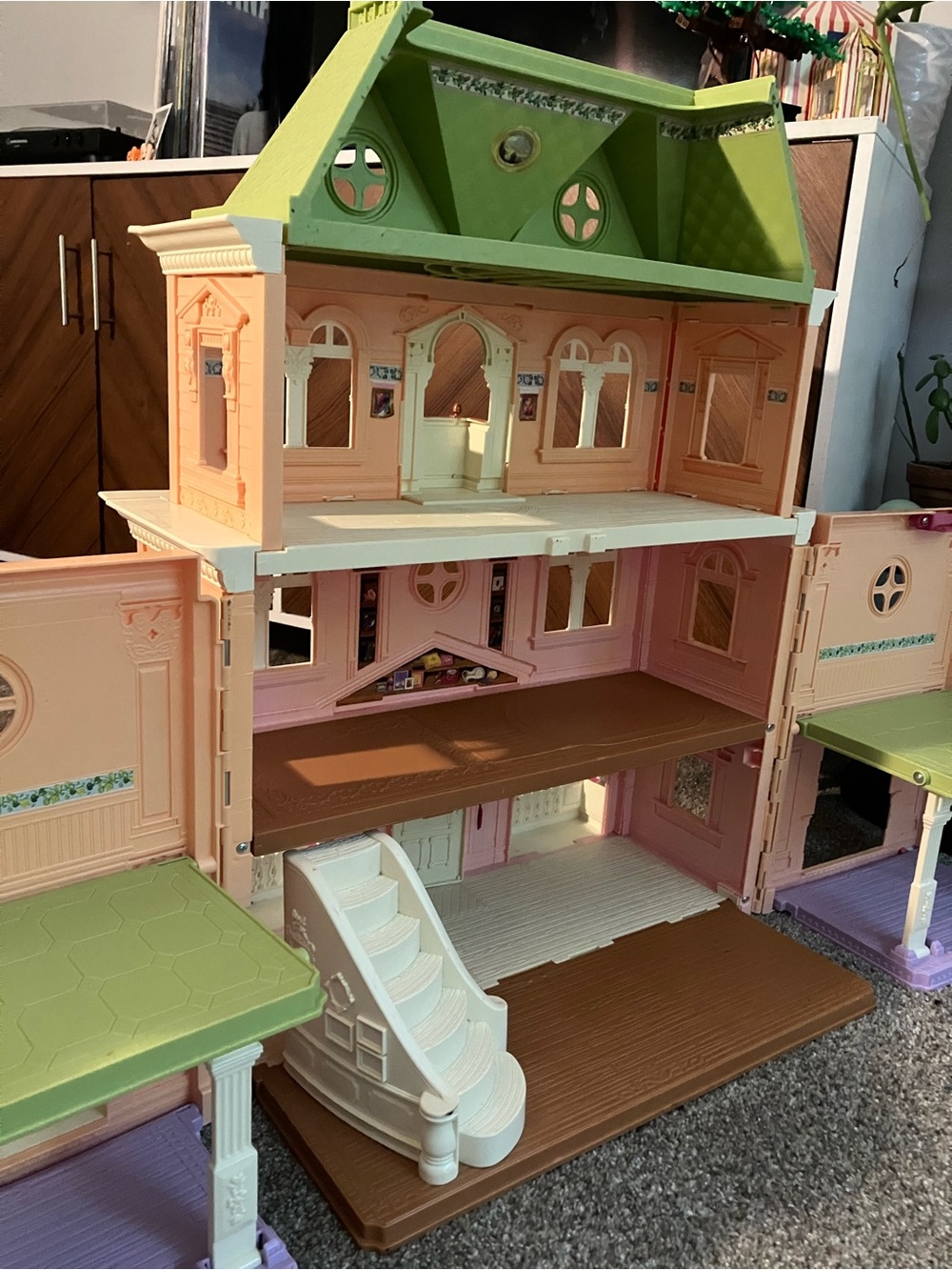 2008 Fisher Price Loving Family Victorian Grand Mansion Dollhouse - Picture 3 of 9
